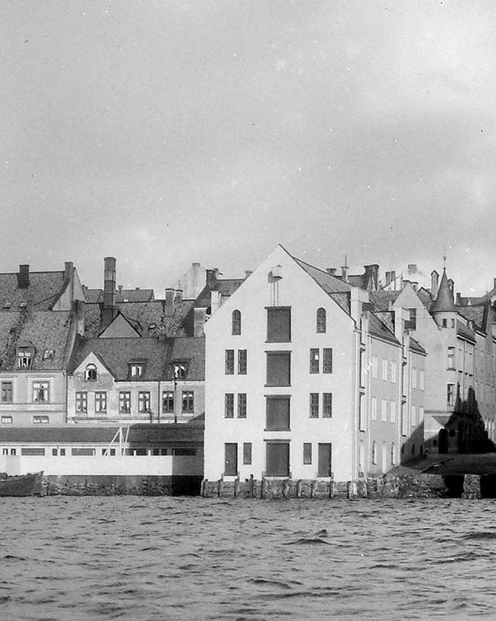 Nedre Strandgate 15 Historisk Fasade